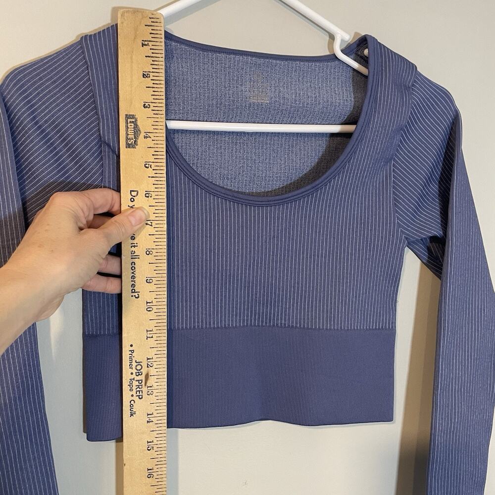 Aerie Offline Sidewalk Seamless Long Sleeve Cropped Blue Top Crewneck Small - Picture 3 of 8